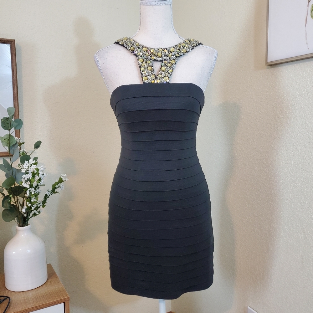 SHERRI HILL bandage formal cocktail dress with beading! Size 2.